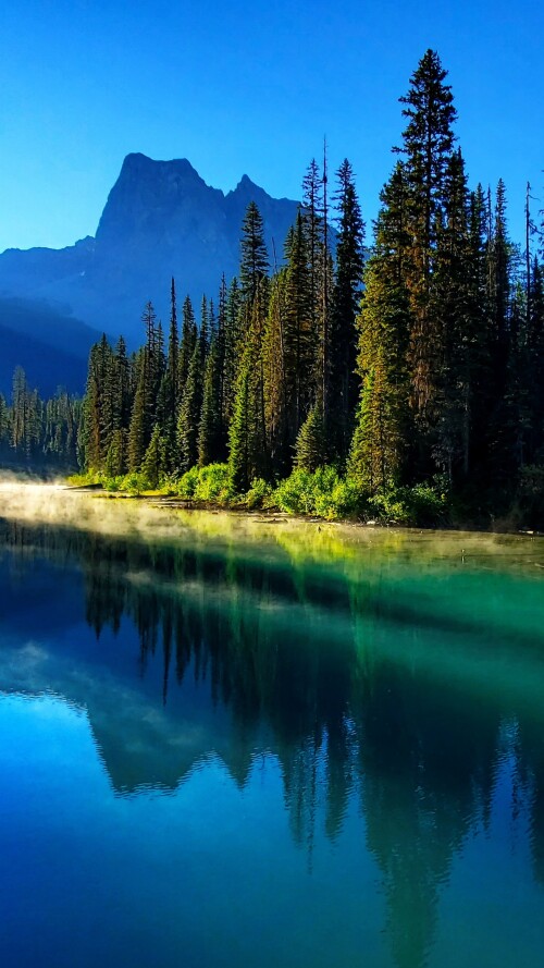 mountains-lake-canada-nature-forest-woods-4b-2160x38408d1595b6f899ed01.jpg